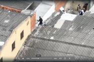 Alias JD captado en video cuando intentaba escapar de las autoridades.