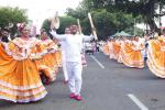 140  parejas recorrieron las calles de Valledupar, permitiendo que propios y visitantes disfrutaran de la danza representativa del Cesar. 